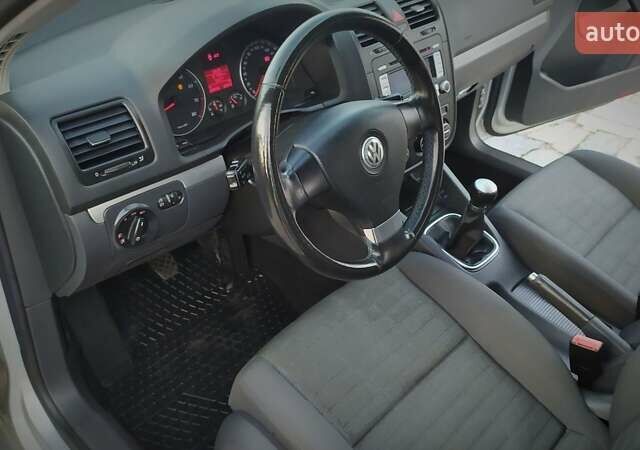 Серый Фольксваген Гольф, объемом двигателя 0 л и пробегом 200 тыс. км за 7100 $, фото 103 на Automoto.ua