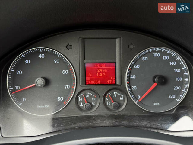 Сірий Фольксваген Гольф, об'ємом двигуна 1.4 л та пробігом 240 тис. км за 5290 $, фото 27 на Automoto.ua