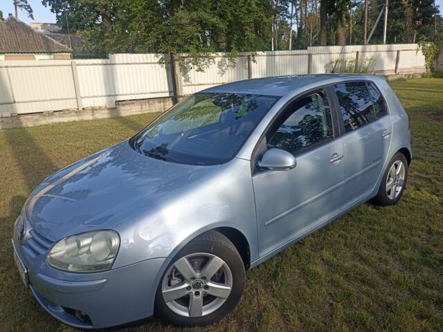 Серый Фольксваген Гольф, объемом двигателя 1.6 л и пробегом 236 тыс. км за 5500 $, фото 1 на Automoto.ua