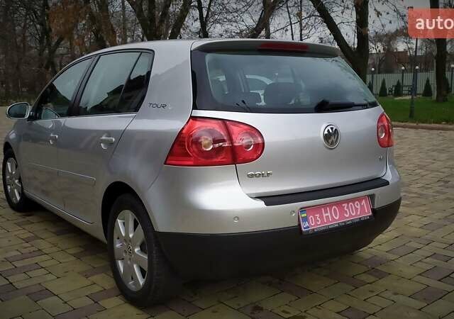 Сірий Фольксваген Гольф, об'ємом двигуна 1.6 л та пробігом 200 тис. км за 6950 $, фото 16 на Automoto.ua