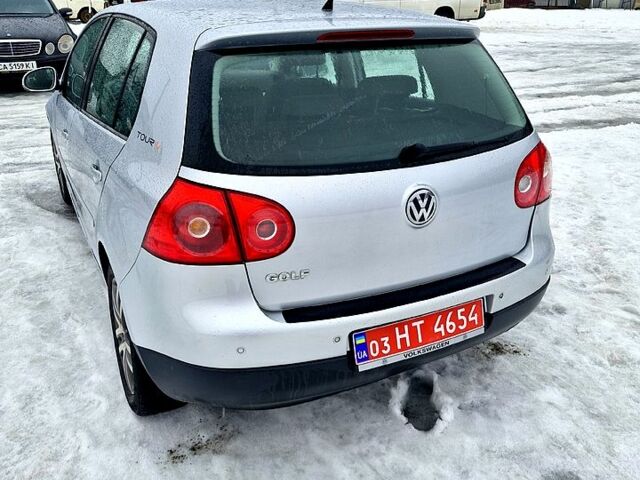 Серый Фольксваген Гольф, объемом двигателя 1.4 л и пробегом 1800 тыс. км за 6250 $, фото 5 на Automoto.ua