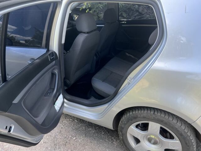 Сірий Фольксваген Гольф, об'ємом двигуна 1.4 л та пробігом 220 тис. км за 5118 $, фото 6 на Automoto.ua