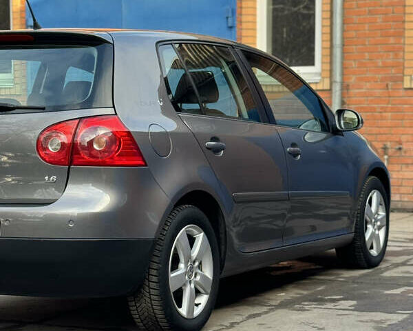 Серый Фольксваген Гольф, объемом двигателя 1.6 л и пробегом 212 тыс. км за 6499 $, фото 11 на Automoto.ua