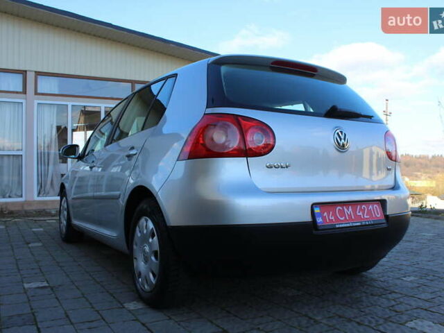 Серый Фольксваген Гольф, объемом двигателя 1.6 л и пробегом 195 тыс. км за 5990 $, фото 22 на Automoto.ua