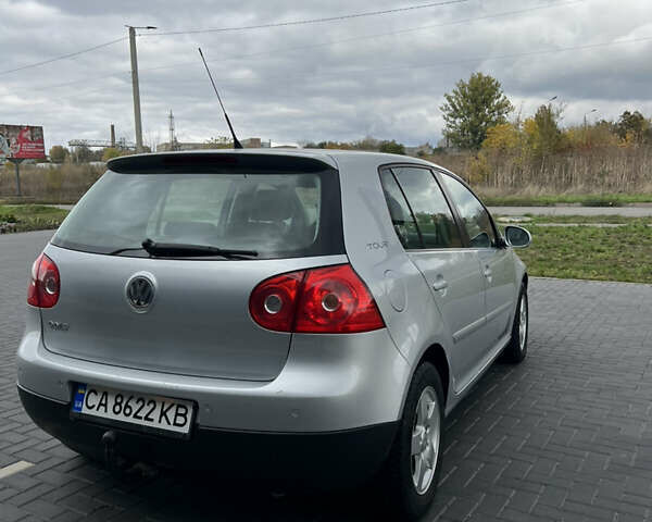 Серый Фольксваген Гольф, объемом двигателя 1.4 л и пробегом 229 тыс. км за 4600 $, фото 3 на Automoto.ua