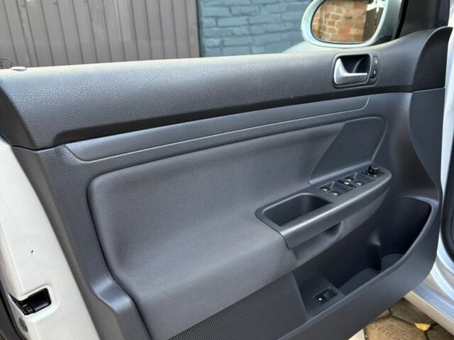 Серый Фольксваген Гольф, объемом двигателя 0 л и пробегом 208 тыс. км за 6100 $, фото 8 на Automoto.ua