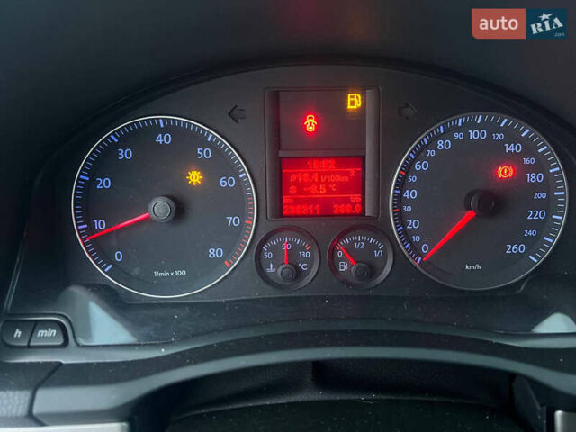 Серый Фольксваген Гольф, объемом двигателя 1.98 л и пробегом 238 тыс. км за 6000 $, фото 10 на Automoto.ua