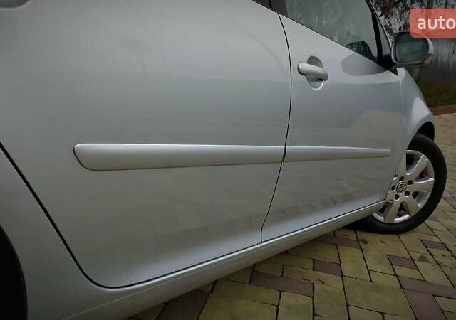 Сірий Фольксваген Гольф, об'ємом двигуна 1.6 л та пробігом 200 тис. км за 6950 $, фото 107 на Automoto.ua