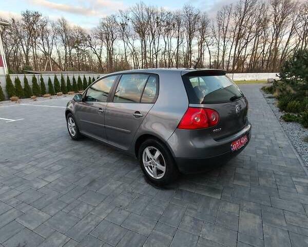 Серый Фольксваген Гольф, объемом двигателя 1.6 л и пробегом 264 тыс. км за 6200 $, фото 8 на Automoto.ua