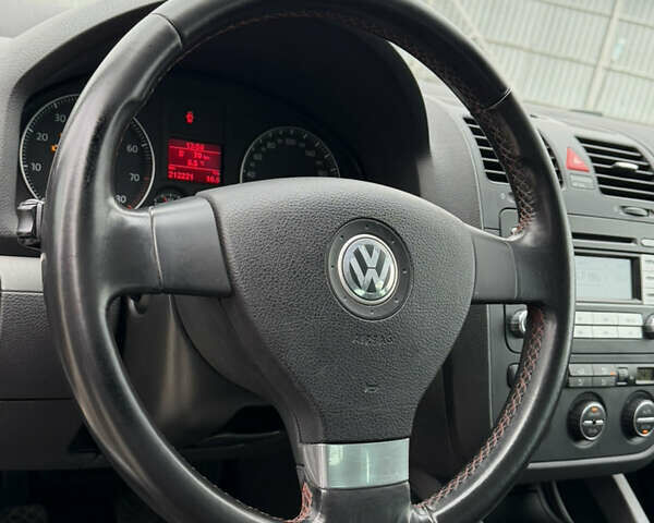 Серый Фольксваген Гольф, объемом двигателя 1.6 л и пробегом 212 тыс. км за 6450 $, фото 40 на Automoto.ua