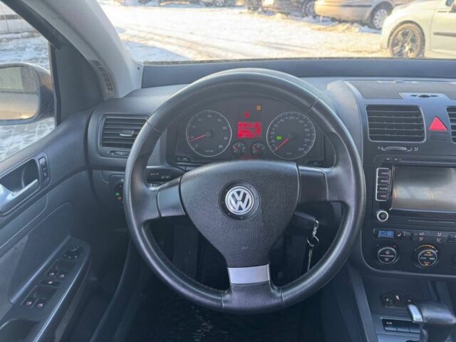 Серый Фольксваген Гольф, объемом двигателя 1.6 л и пробегом 230 тыс. км за 6700 $, фото 9 на Automoto.ua