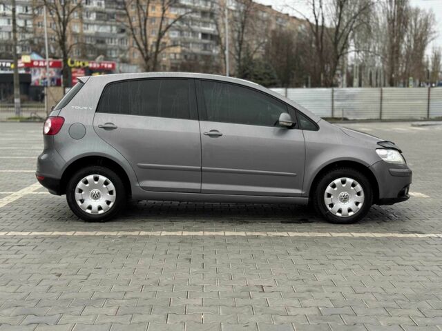 Сірий Фольксваген Гольф, об'ємом двигуна 2 л та пробігом 278 тис. км за 6700 $, фото 3 на Automoto.ua