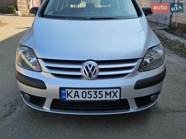 Серый Фольксваген Гольф, объемом двигателя 1.6 л и пробегом 212 тыс. км за 5800 $, фото 4 на Automoto.ua
