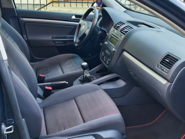 Серый Фольксваген Гольф, объемом двигателя 1.4 л и пробегом 230 тыс. км за 5728 $, фото 6 на Automoto.ua