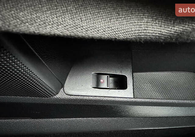 Серый Фольксваген Гольф, объемом двигателя 1.6 л и пробегом 178 тыс. км за 6556 $, фото 35 на Automoto.ua