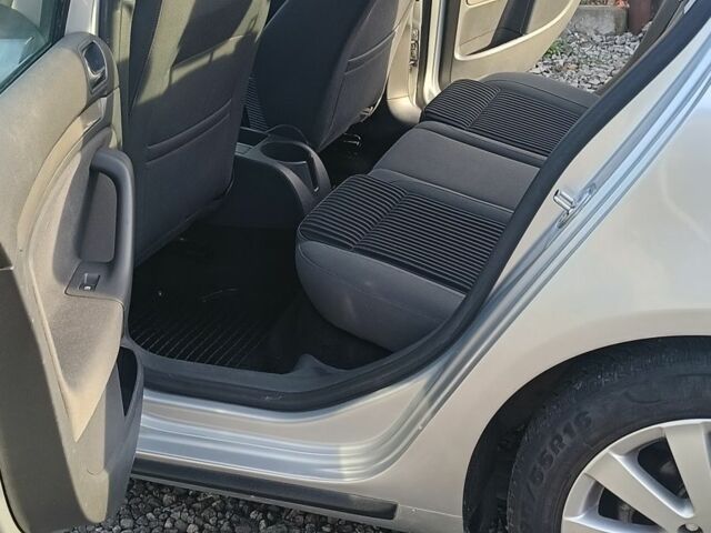 Серый Фольксваген Гольф, объемом двигателя 1.6 л и пробегом 200 тыс. км за 6500 $, фото 7 на Automoto.ua