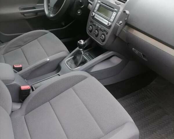 Серый Фольксваген Гольф, объемом двигателя 1.4 л и пробегом 204 тыс. км за 5300 $, фото 9 на Automoto.ua