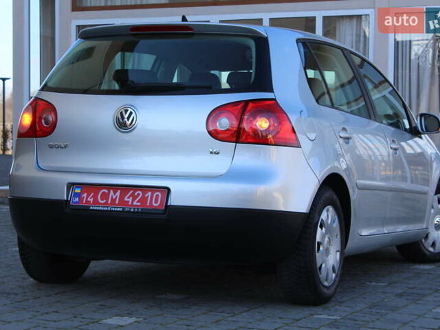 Серый Фольксваген Гольф, объемом двигателя 1.6 л и пробегом 195 тыс. км за 5890 $, фото 16 на Automoto.ua