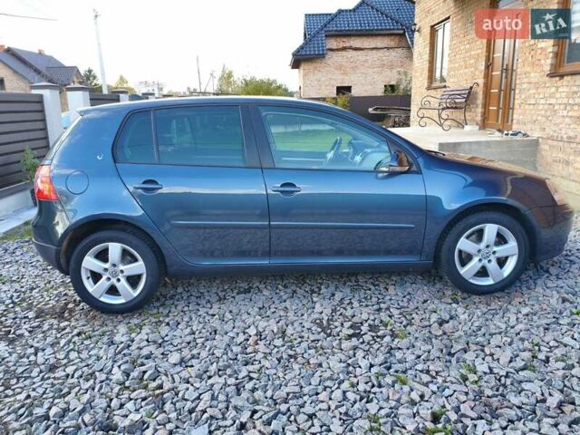 Серый Фольксваген Гольф, объемом двигателя 1.4 л и пробегом 221 тыс. км за 5600 $, фото 12 на Automoto.ua