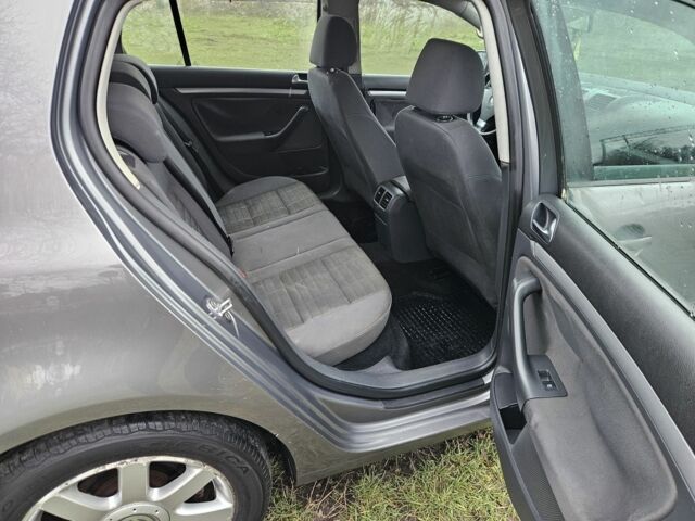 Серый Фольксваген Гольф, объемом двигателя 1.9 л и пробегом 400 тыс. км за 2250 $, фото 14 на Automoto.ua