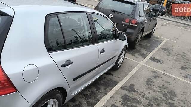 Сірий Фольксваген Гольф, об'ємом двигуна 1.39 л та пробігом 252 тис. км за 6000 $, фото 2 на Automoto.ua