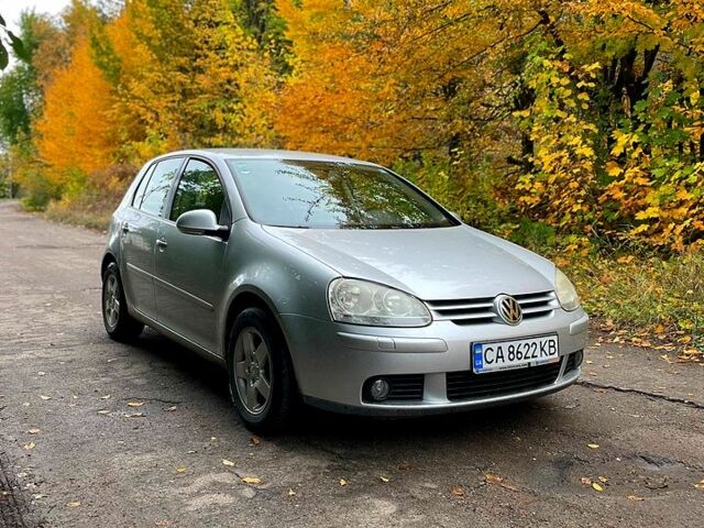 Серый Фольксваген Гольф, объемом двигателя 1.4 л и пробегом 233 тыс. км за 4999 $, фото 1 на Automoto.ua