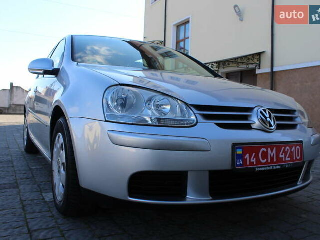 Серый Фольксваген Гольф, объемом двигателя 1.6 л и пробегом 195 тыс. км за 5990 $, фото 25 на Automoto.ua