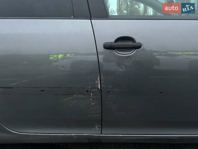 Серый Фольксваген Гольф, объемом двигателя 1.6 л и пробегом 220 тыс. км за 5800 $, фото 6 на Automoto.ua