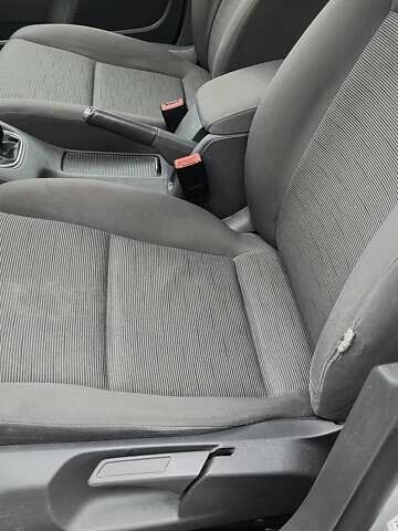 Сірий Фольксваген Гольф, об'ємом двигуна 1.39 л та пробігом 252 тис. км за 6000 $, фото 9 на Automoto.ua