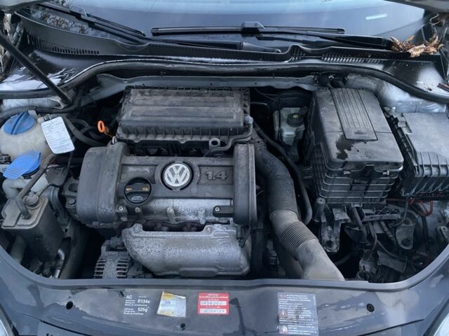 Серый Фольксваген Гольф, объемом двигателя 1.4 л и пробегом 166 тыс. км за 5250 $, фото 7 на Automoto.ua