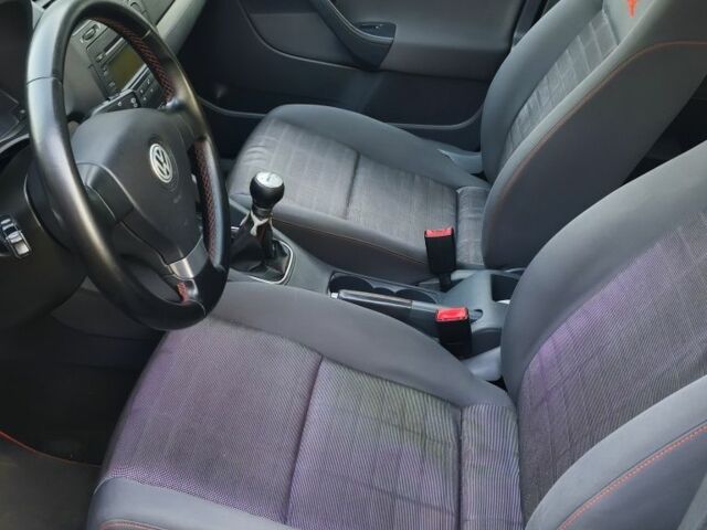 Серый Фольксваген Гольф, объемом двигателя 1.4 л и пробегом 230 тыс. км за 5728 $, фото 4 на Automoto.ua