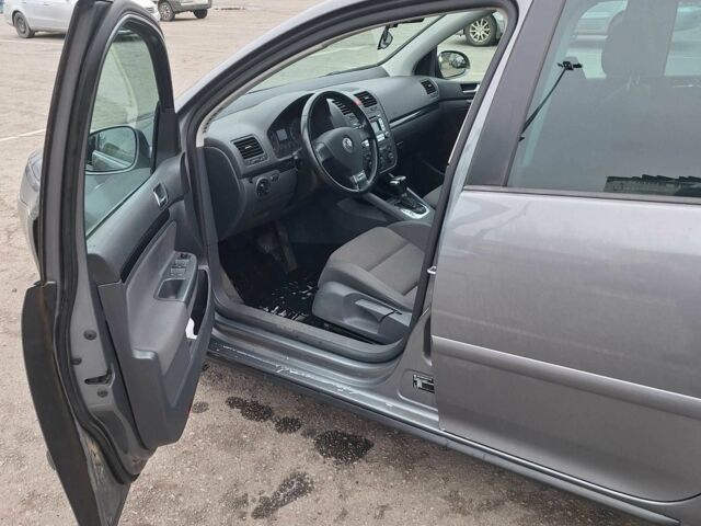 Сірий Фольксваген Гольф, об'ємом двигуна 1.4 л та пробігом 215 тис. км за 6500 $, фото 10 на Automoto.ua