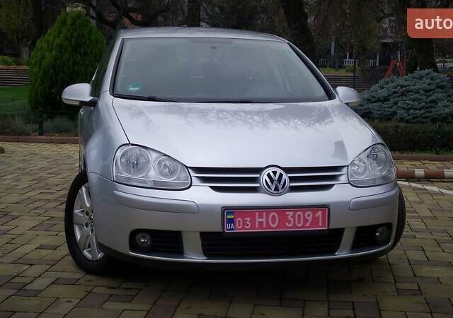 Сірий Фольксваген Гольф, об'ємом двигуна 1.6 л та пробігом 200 тис. км за 6950 $, фото 26 на Automoto.ua