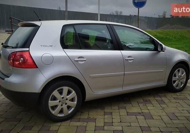 Сірий Фольксваген Гольф, об'ємом двигуна 1.6 л та пробігом 200 тис. км за 6950 $, фото 66 на Automoto.ua