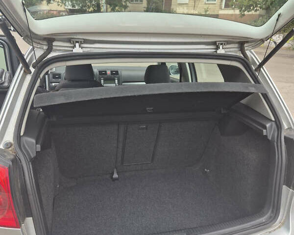 Сірий Фольксваген Гольф, об'ємом двигуна 1.4 л та пробігом 203 тис. км за 5750 $, фото 5 на Automoto.ua