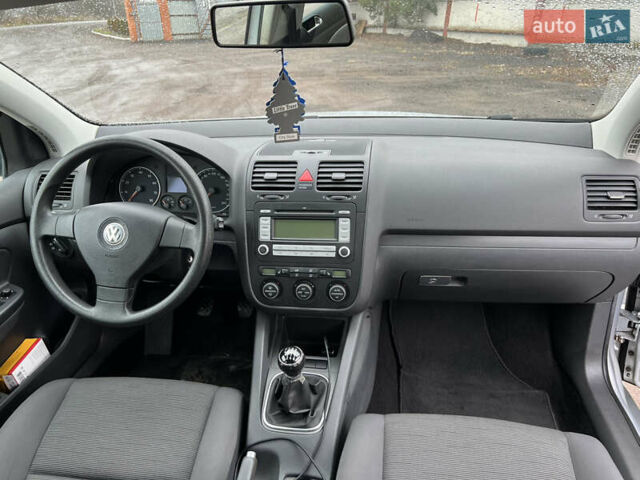 Сірий Фольксваген Гольф, об'ємом двигуна 1.4 л та пробігом 195 тис. км за 5050 $, фото 11 на Automoto.ua