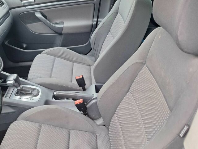 Сірий Фольксваген Гольф, об'ємом двигуна 1.4 л та пробігом 215 тис. км за 6500 $, фото 9 на Automoto.ua