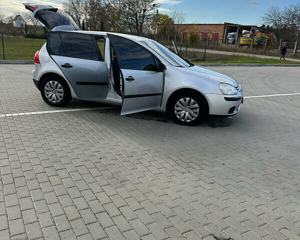 Серый Фольксваген Гольф, объемом двигателя 1.6 л и пробегом 220 тыс. км за 6350 $, фото 34 на Automoto.ua