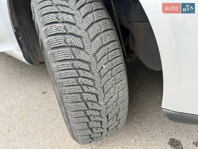 Серый Фольксваген Гольф, объемом двигателя 2.5 л и пробегом 247 тыс. км за 5700 $, фото 17 на Automoto.ua