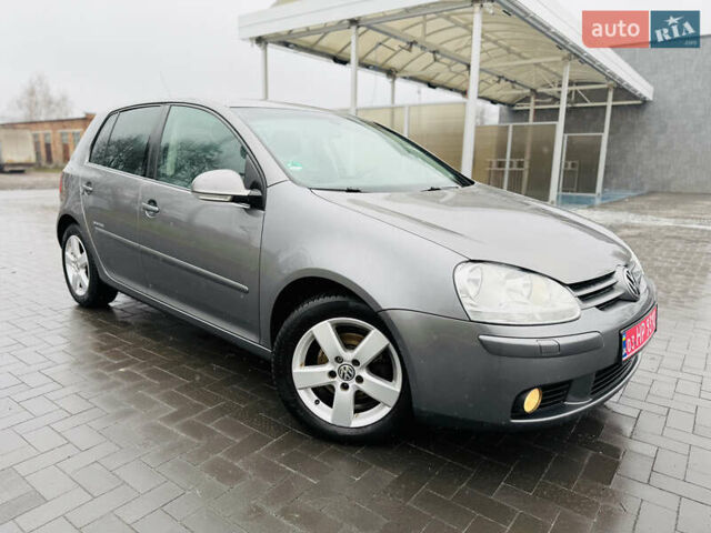 Серый Фольксваген Гольф, объемом двигателя 1.6 л и пробегом 245 тыс. км за 6650 $, фото 20 на Automoto.ua