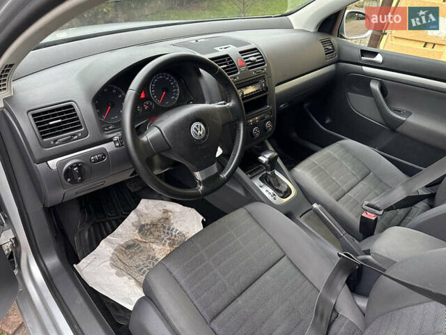 Сірий Фольксваген Гольф, об'ємом двигуна 1.6 л та пробігом 200 тис. км за 6999 $, фото 35 на Automoto.ua
