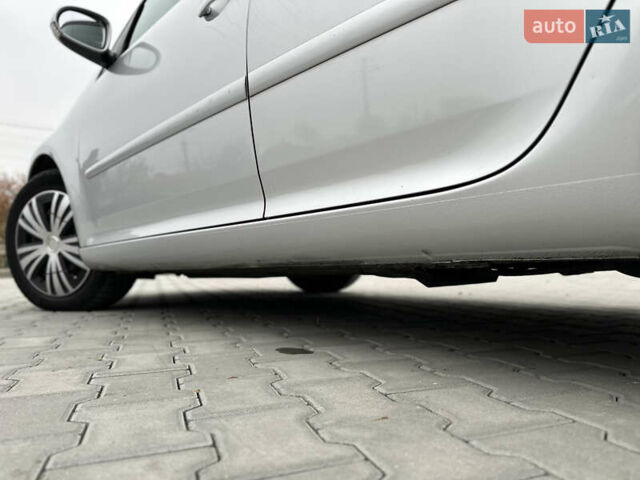 Серый Фольксваген Гольф, объемом двигателя 1.4 л и пробегом 249 тыс. км за 5999 $, фото 22 на Automoto.ua