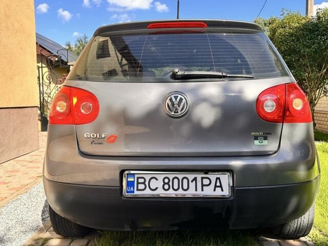 Серый Фольксваген Гольф, объемом двигателя 1.6 л и пробегом 290 тыс. км за 5450 $, фото 3 на Automoto.ua