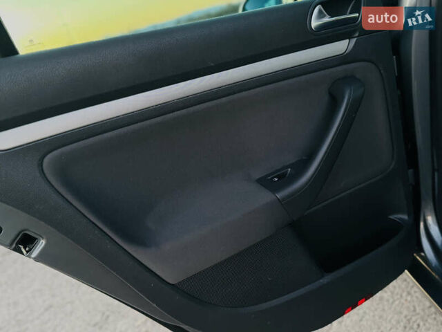 Сірий Фольксваген Гольф, об'ємом двигуна 1.6 л та пробігом 170 тис. км за 6600 $, фото 67 на Automoto.ua