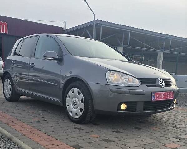 Серый Фольксваген Гольф, объемом двигателя 1.6 л и пробегом 299 тыс. км за 6790 $, фото 2 на Automoto.ua