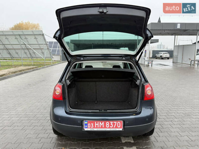 Серый Фольксваген Гольф, объемом двигателя 1.6 л и пробегом 227 тыс. км за 6300 $, фото 92 на Automoto.ua