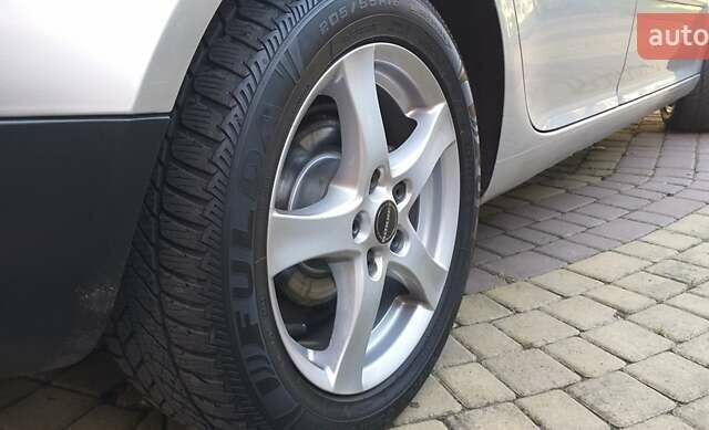 Сірий Фольксваген Гольф, об'ємом двигуна 1.6 л та пробігом 228 тис. км за 6500 $, фото 25 на Automoto.ua