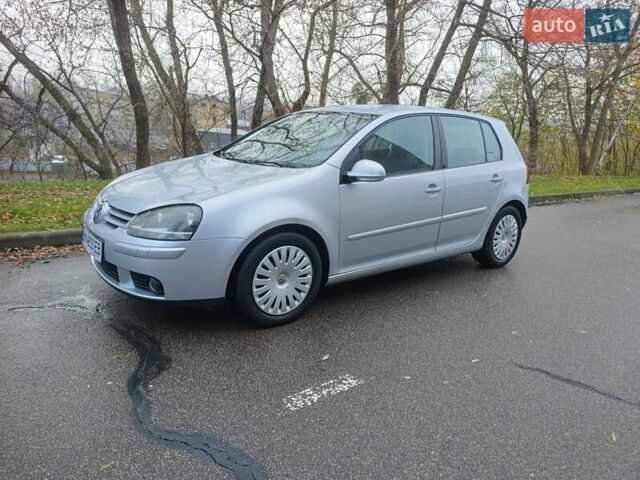 Серый Фольксваген Гольф, объемом двигателя 1.6 л и пробегом 280 тыс. км за 6500 $, фото 1 на Automoto.ua