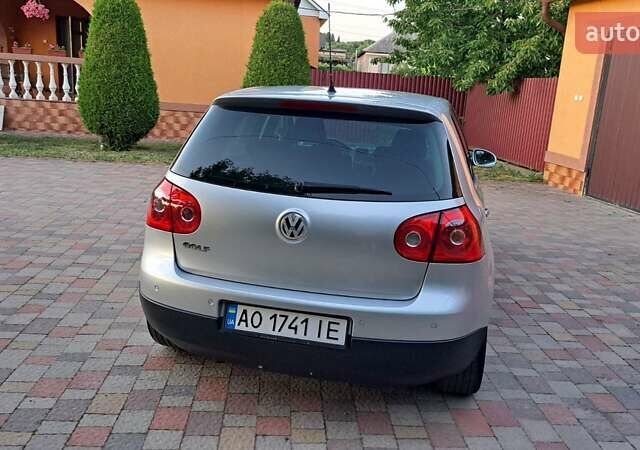 Сірий Фольксваген Гольф, об'ємом двигуна 1.39 л та пробігом 240 тис. км за 6500 $, фото 3 на Automoto.ua
