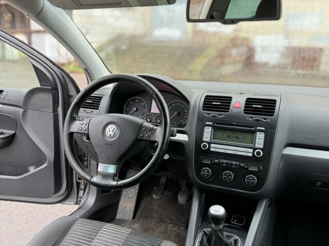 Сірий Фольксваген Гольф, об'ємом двигуна 1.9 л та пробігом 300 тис. км за 3500 $, фото 11 на Automoto.ua